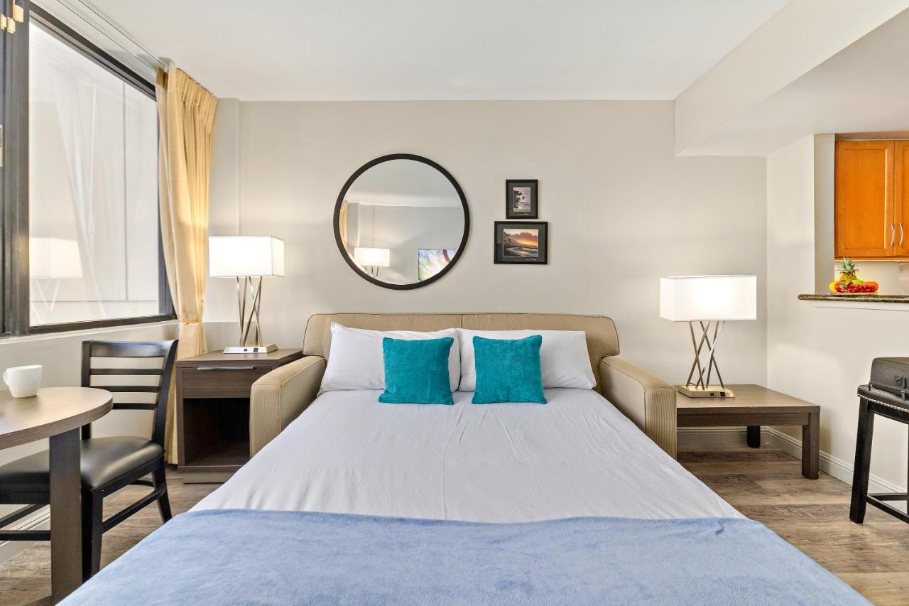 Renovated With City View At Aqua Palms Waikiki ホノルル エクステリア 写真