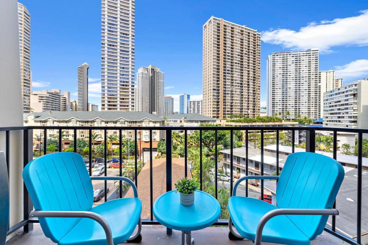 Renovated With City View At Aqua Palms Waikiki ホノルル エクステリア 写真