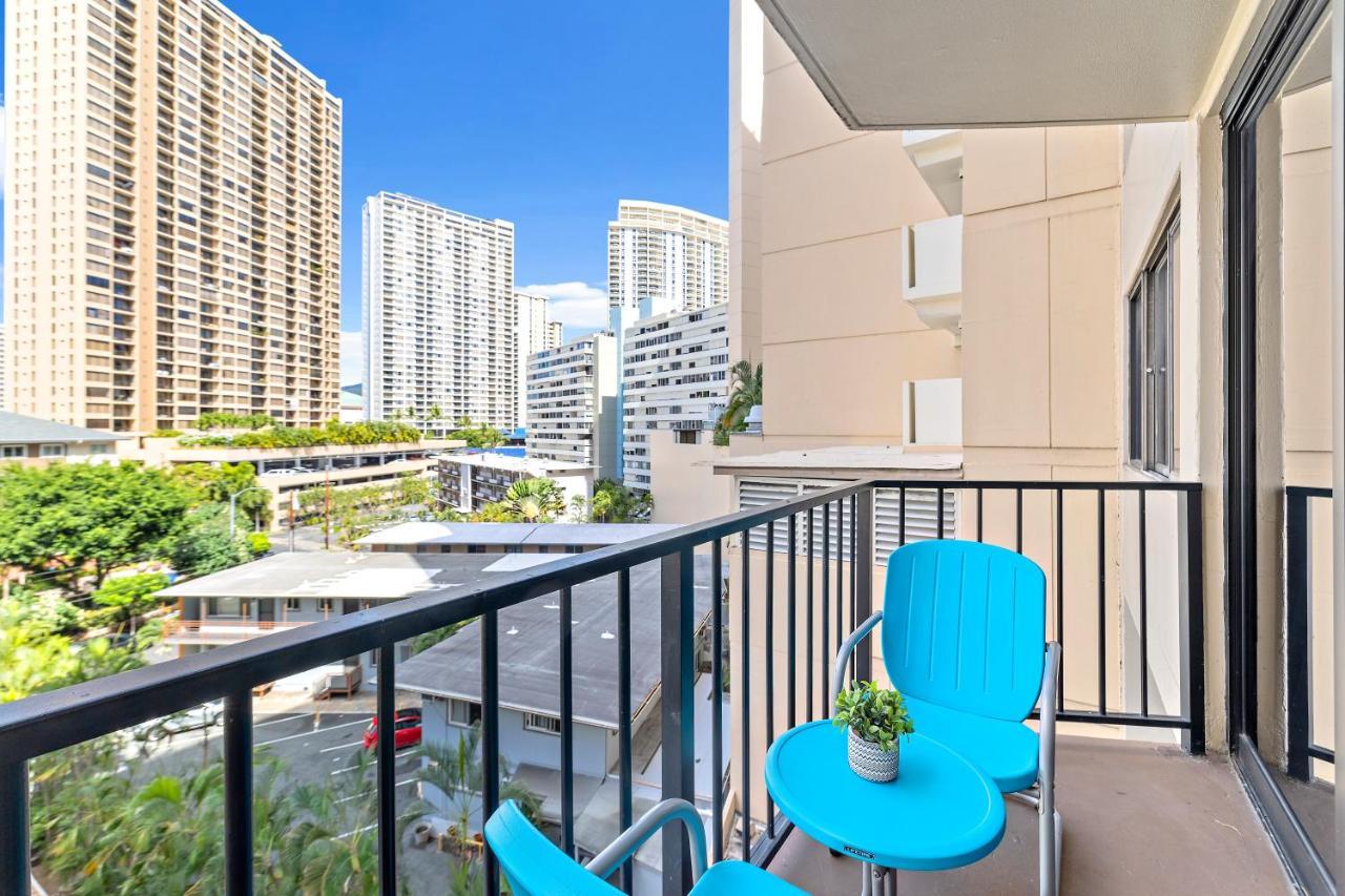 Renovated With City View At Aqua Palms Waikiki ホノルル エクステリア 写真