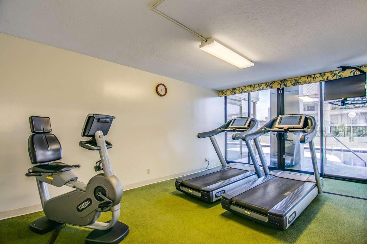 Renovated With City View At Aqua Palms Waikiki ホノルル エクステリア 写真
